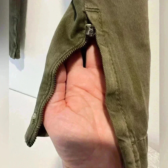 Vince. Cargo Pants Women’s Size 26 Olive Twill Military Style Skinny Mid Rise - Picture 8 of 9